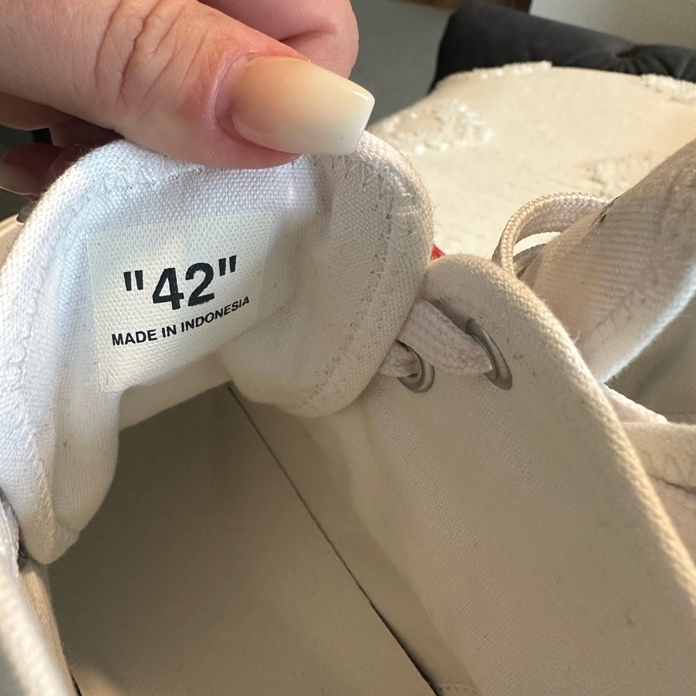 Off-White Red and White Sneakers - Picture 7 of 15
